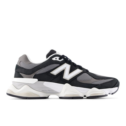 Tênis New Balance 9060