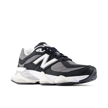 Tênis New Balance 9060