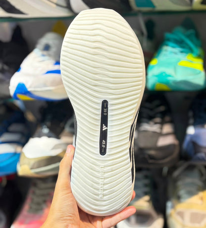 Hyperboost